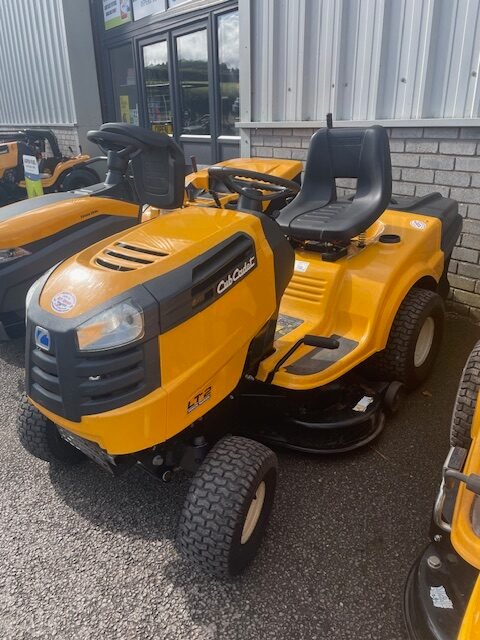 USED CUB CADET – LT2